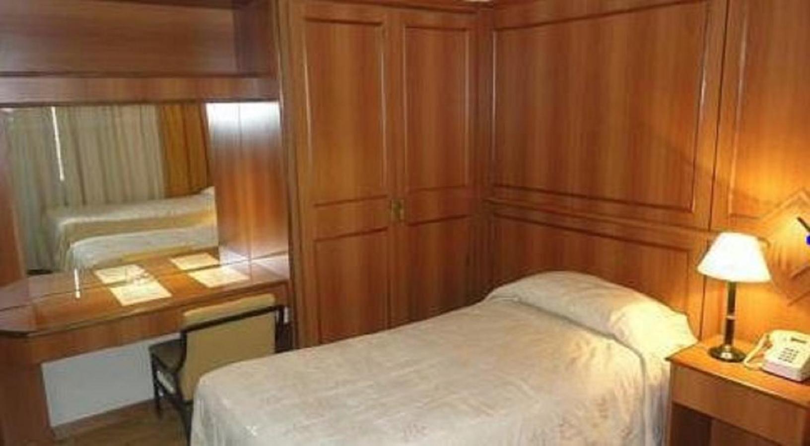 London Palace Hotel Montevideo 15/25