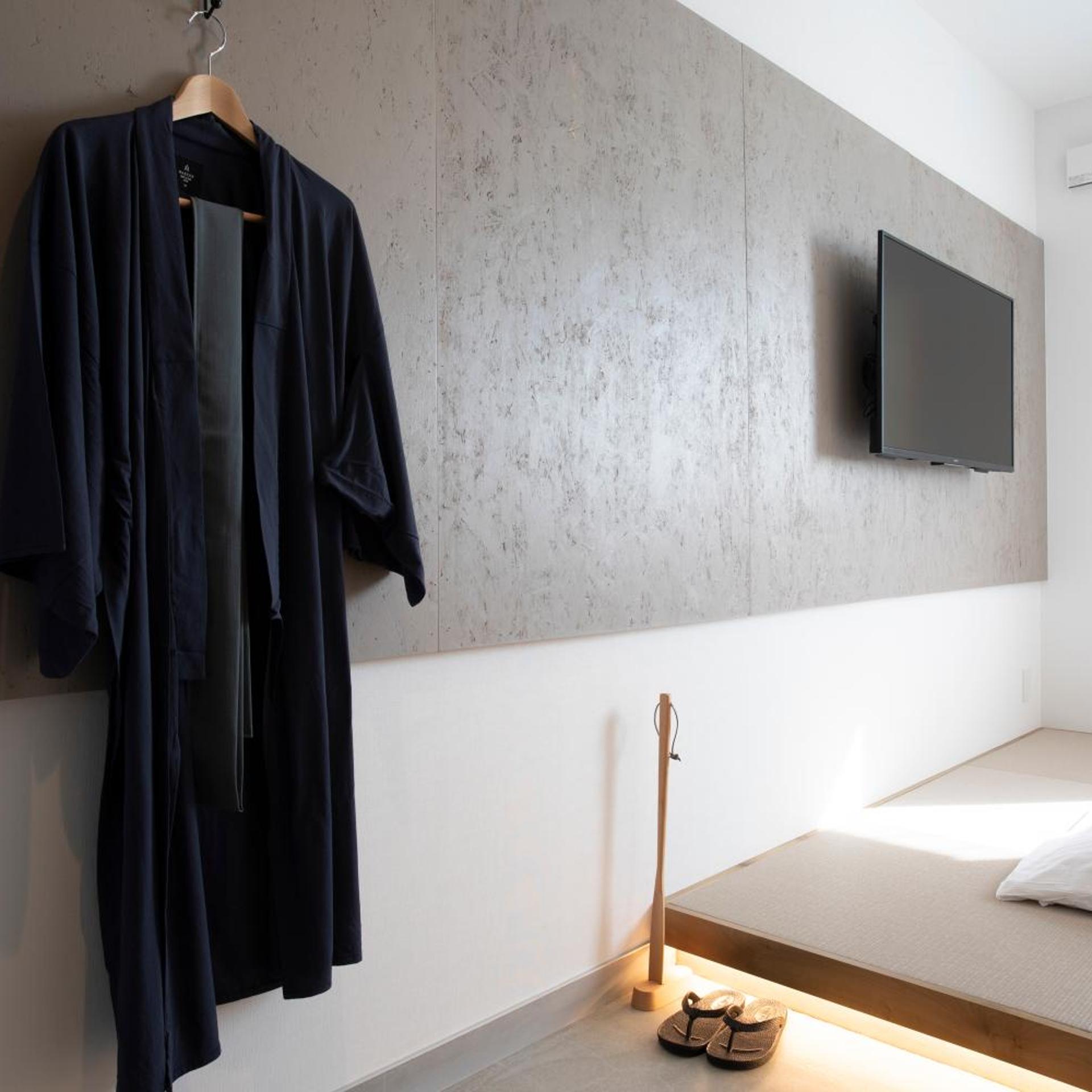Mascos Hotel 49/58