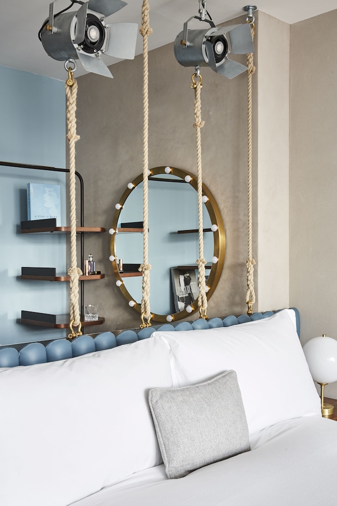 Hotel Indigo London - 1 Leicester Square by IHG 74/80