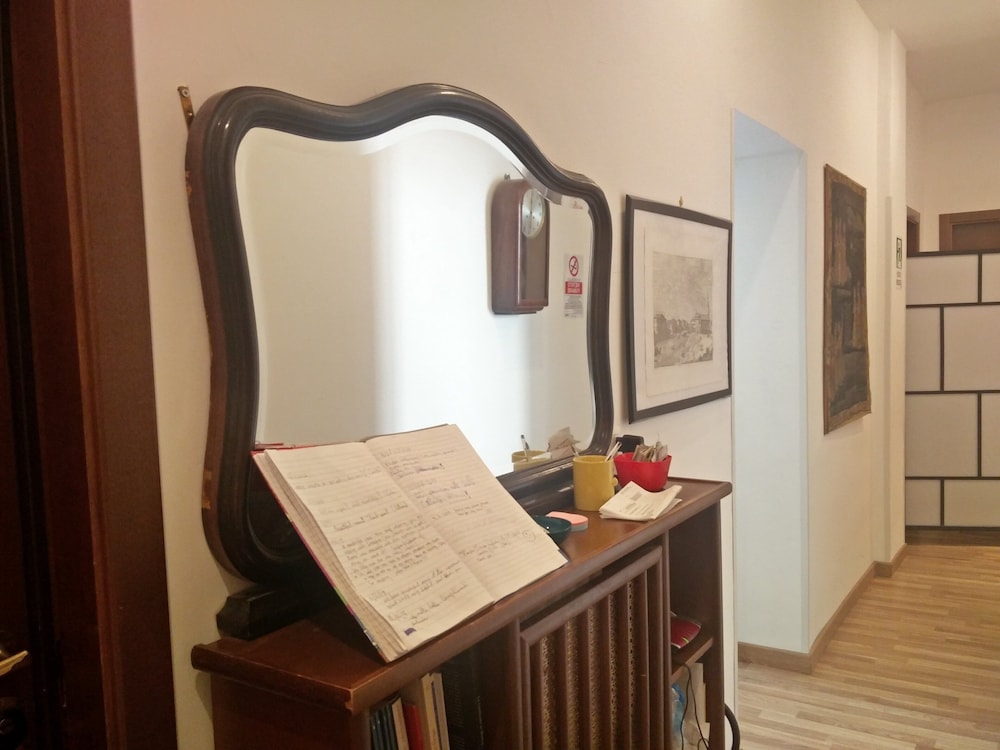 Rome Center Rooms 4/44