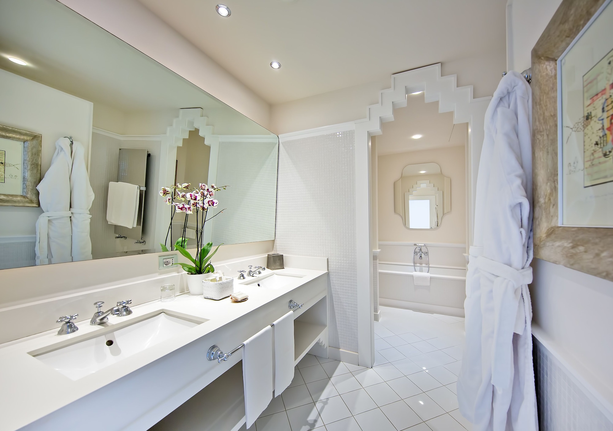 GRAND TOUR, SUITE, SEA VIEW, BALCONY