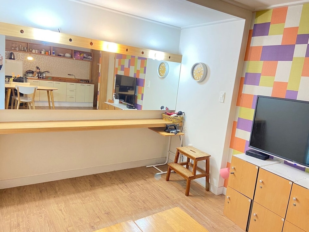 High Street Guest House 3/50