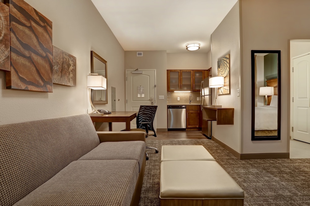 Staybridge Suites Overland Park - Kansas City S 37/69