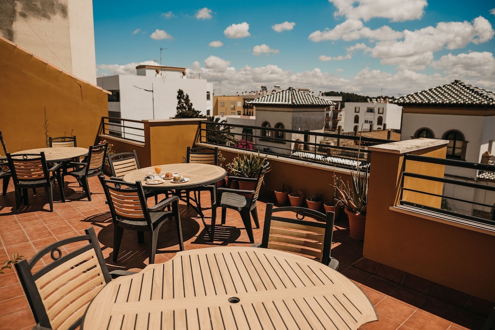 Hotel Nuro 51/67