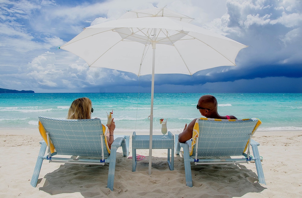 Calypso Beach Dive Resort 73/76