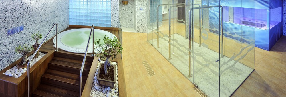 GHT Oasis Tossa & Spa 36/71