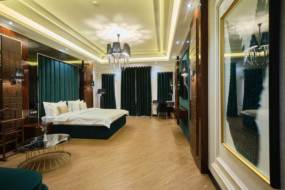 East Star Hotel 15/50