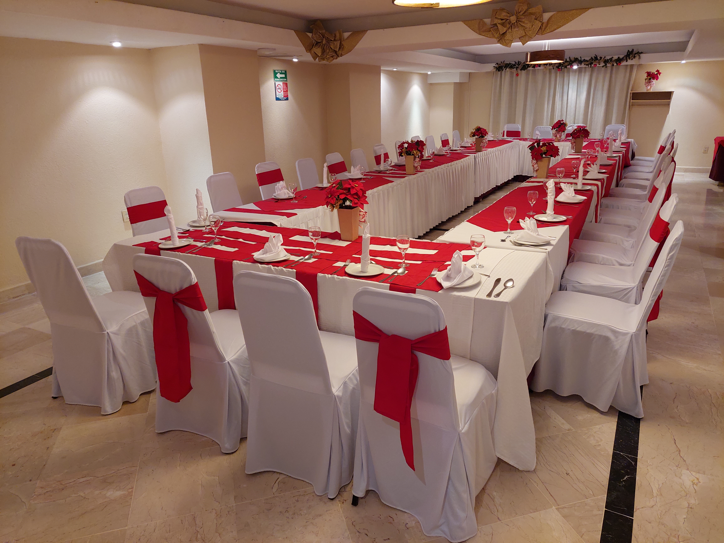 Mar y Tierra Hotel 38/48