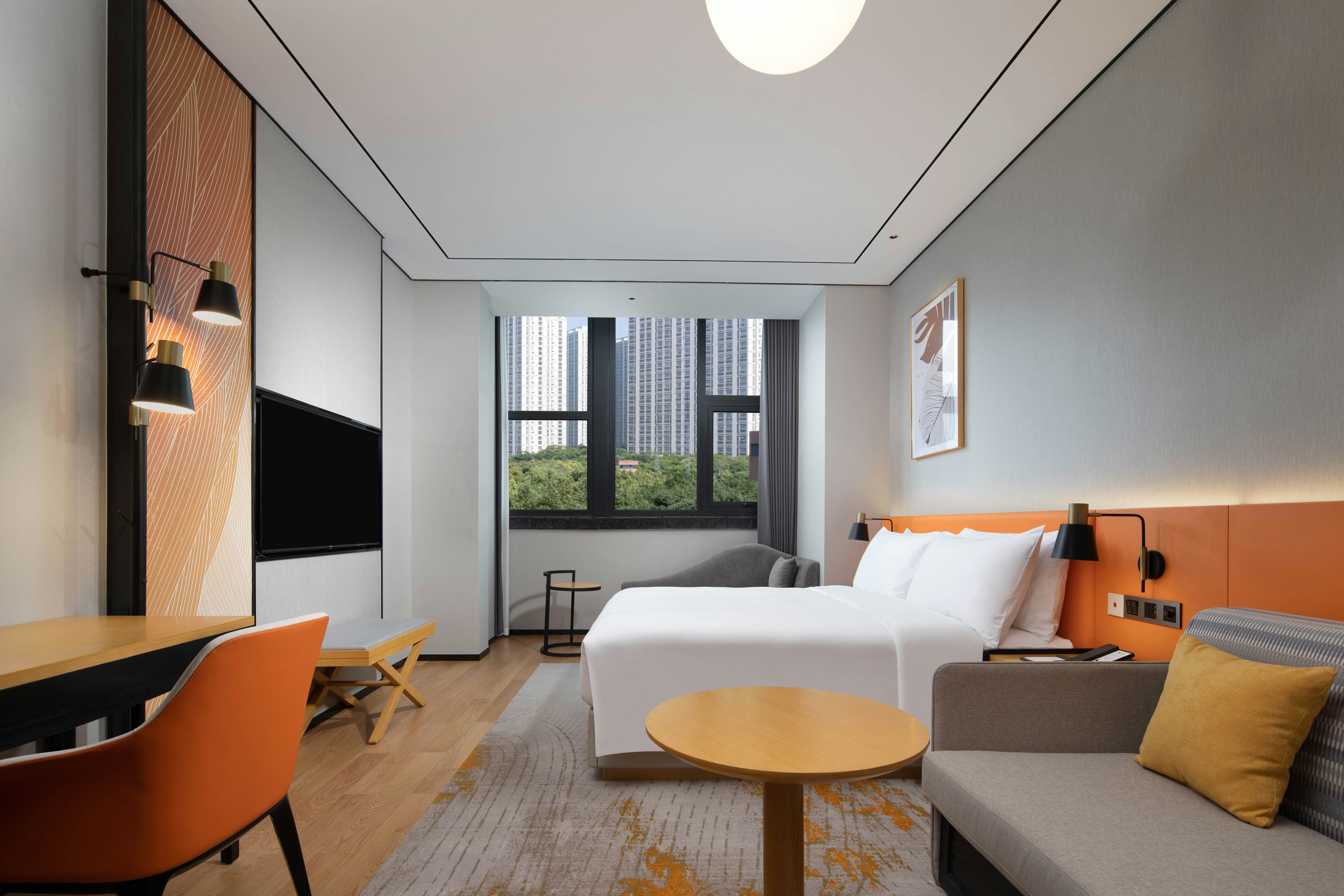 ROOM, KING BED, ACCESSIBLE