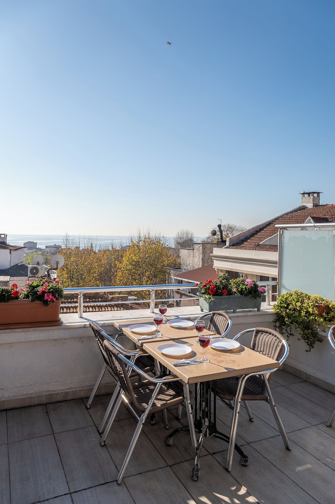 Feyza Apartments 42/50