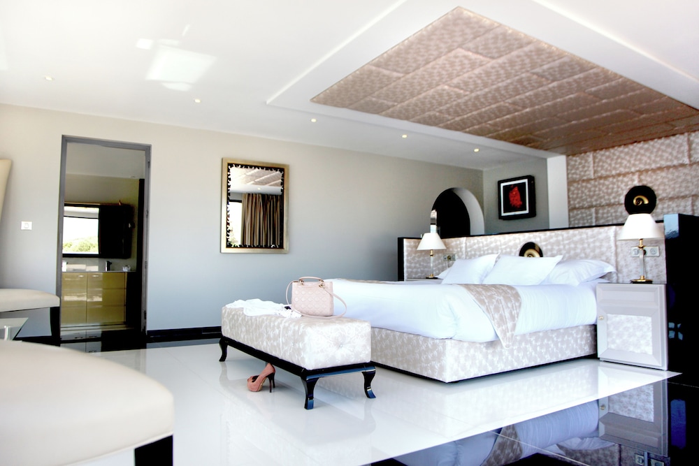 PANORAMIC, SUITE