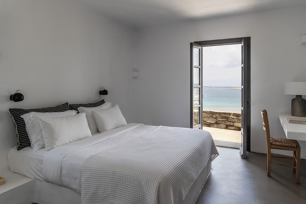 Acron Villas 7/50