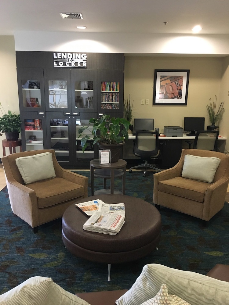 Candlewood Suites Windsor Locks Bradley Arpt 30/56