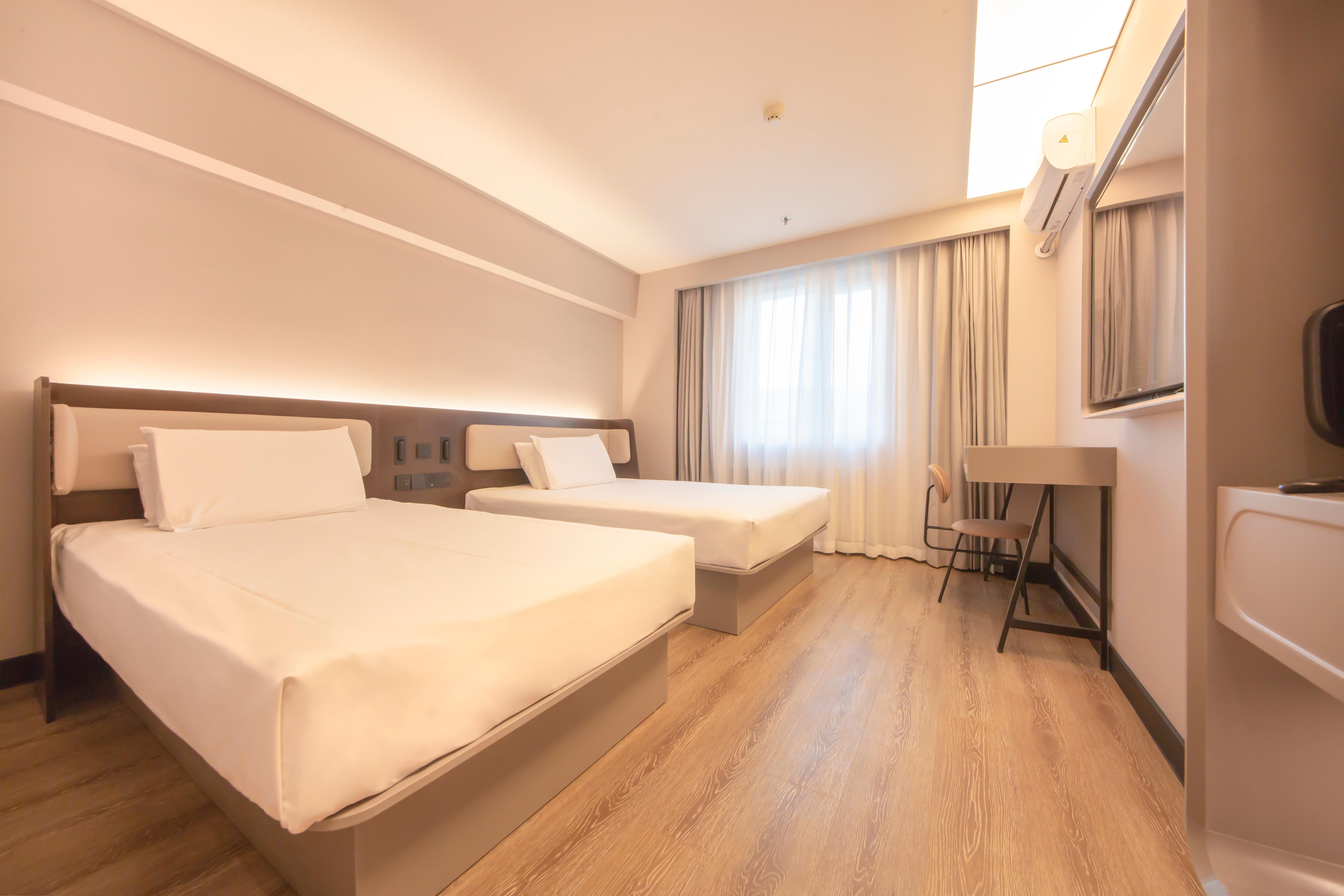Hanting Hotel (Shenyang Sujiatun Railway Station) 8/34