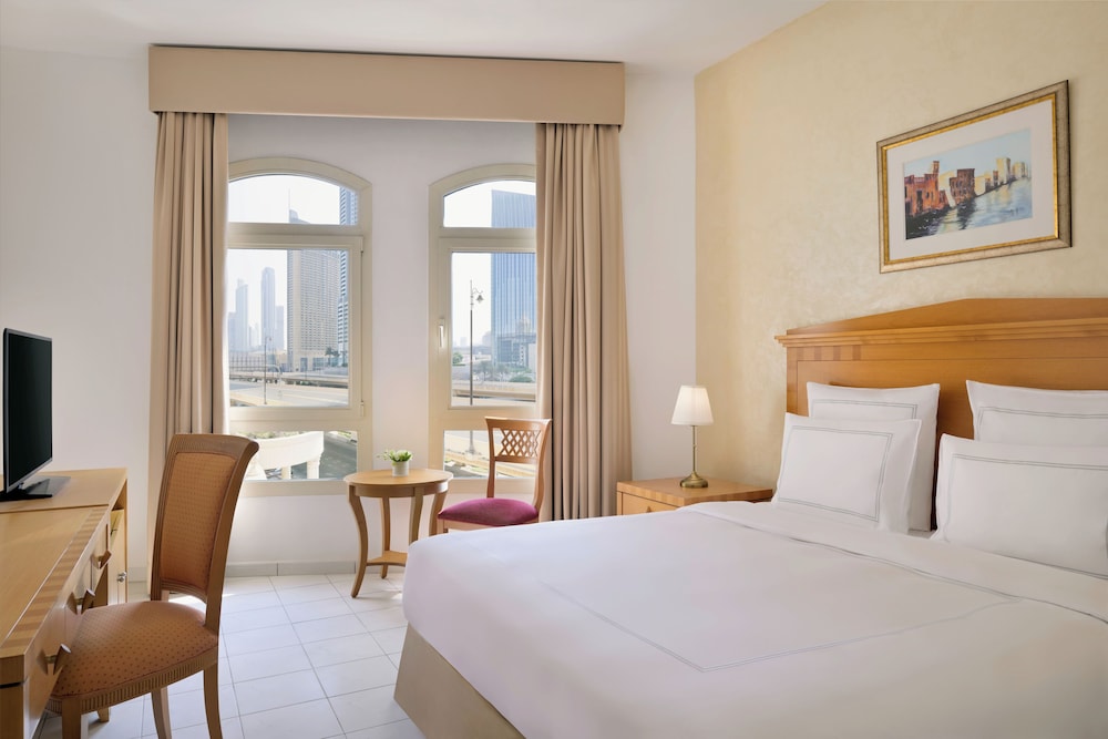 Swissotel Al Murooj Dubai 34/82