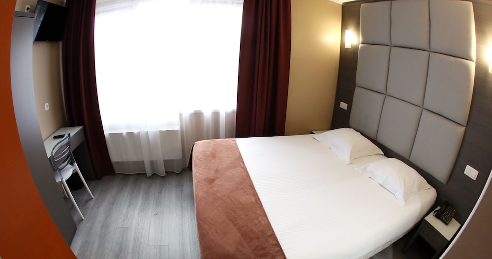 Hotel Phenix 23/74