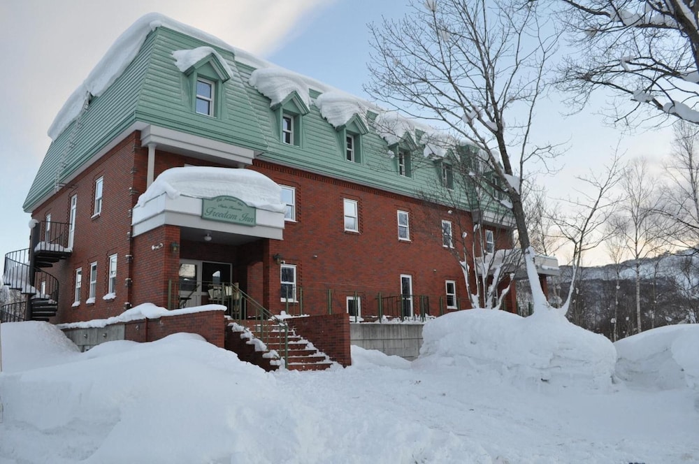 Niseko Freedom Inn 4/40
