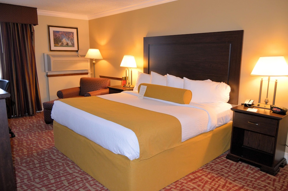 Best Western Plus Wilkes Barre Center City 17/55