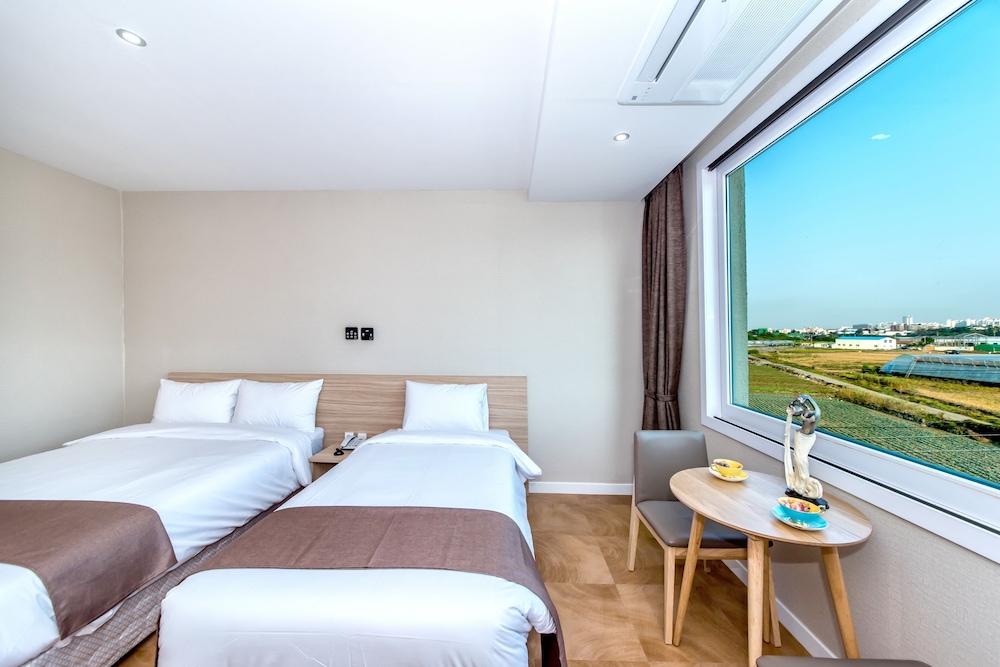 Jejuin Hotel 7/79