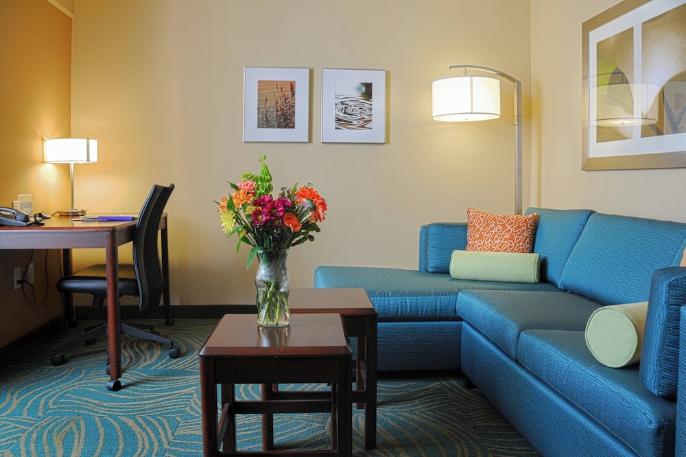 SpringHill Suites Marriott Colorado Springs South 38/59