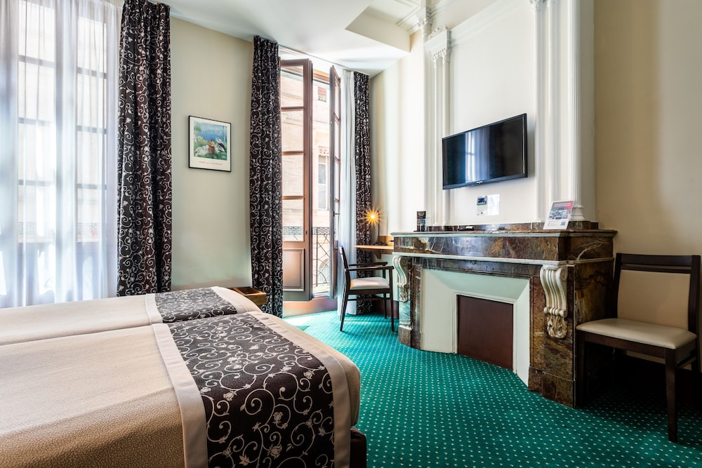 Hotel Heliot 25/66