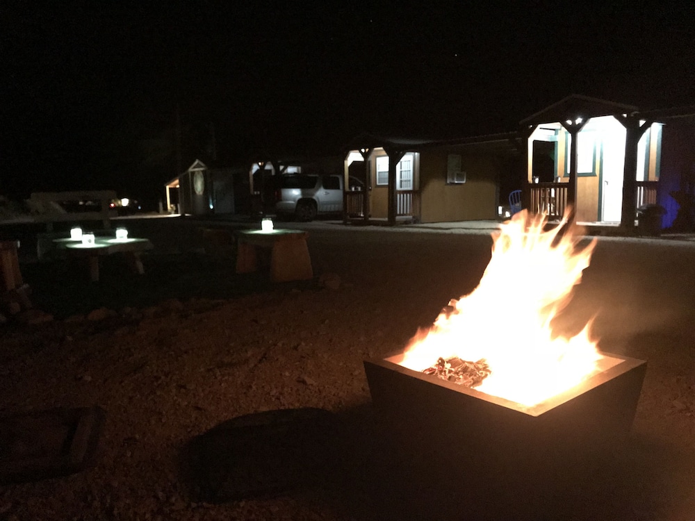 Terlingua Nights Cabins 15/36