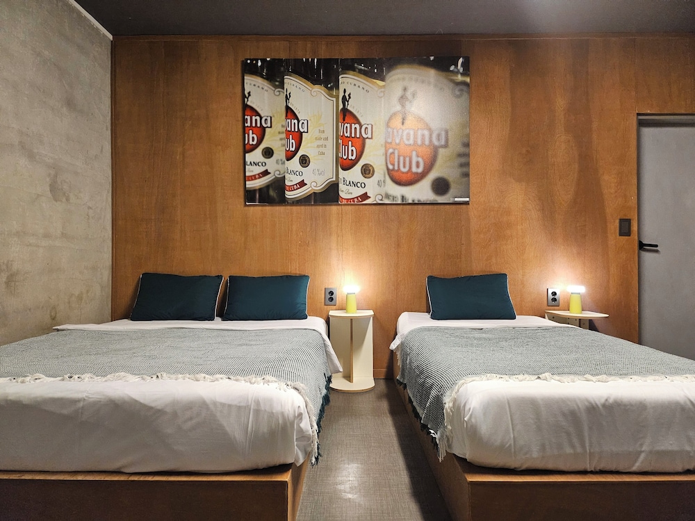 ROOM, TRIPLE, TERRACE