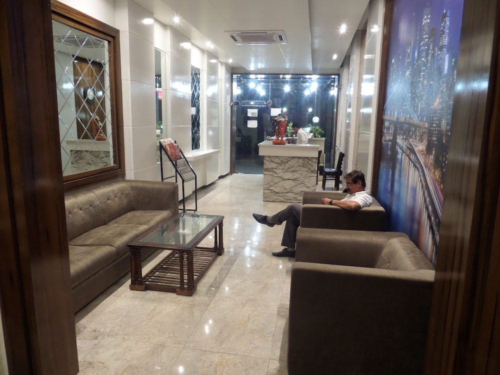 HOTEL DOON REGENCY 25/41