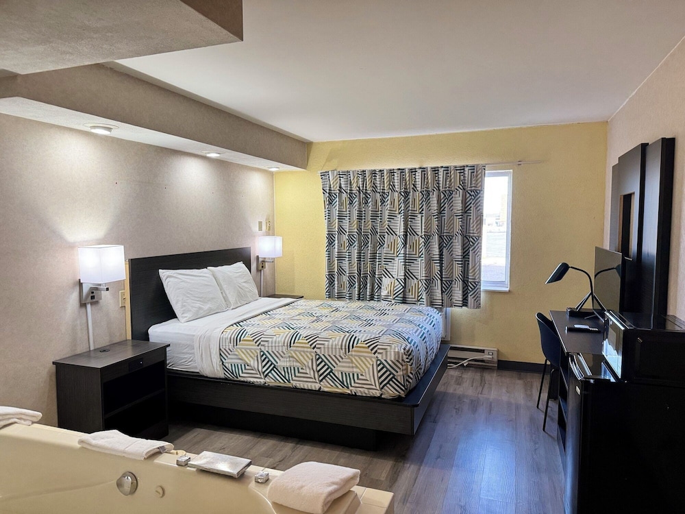 Motel6 Eau Claire, WI 17/49