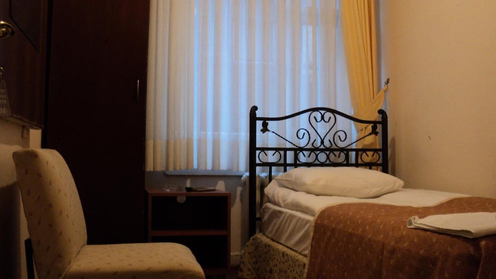 Yavuz Hotel 12/32