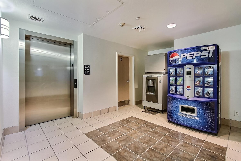Motel6 Gilroy, CA 14/56