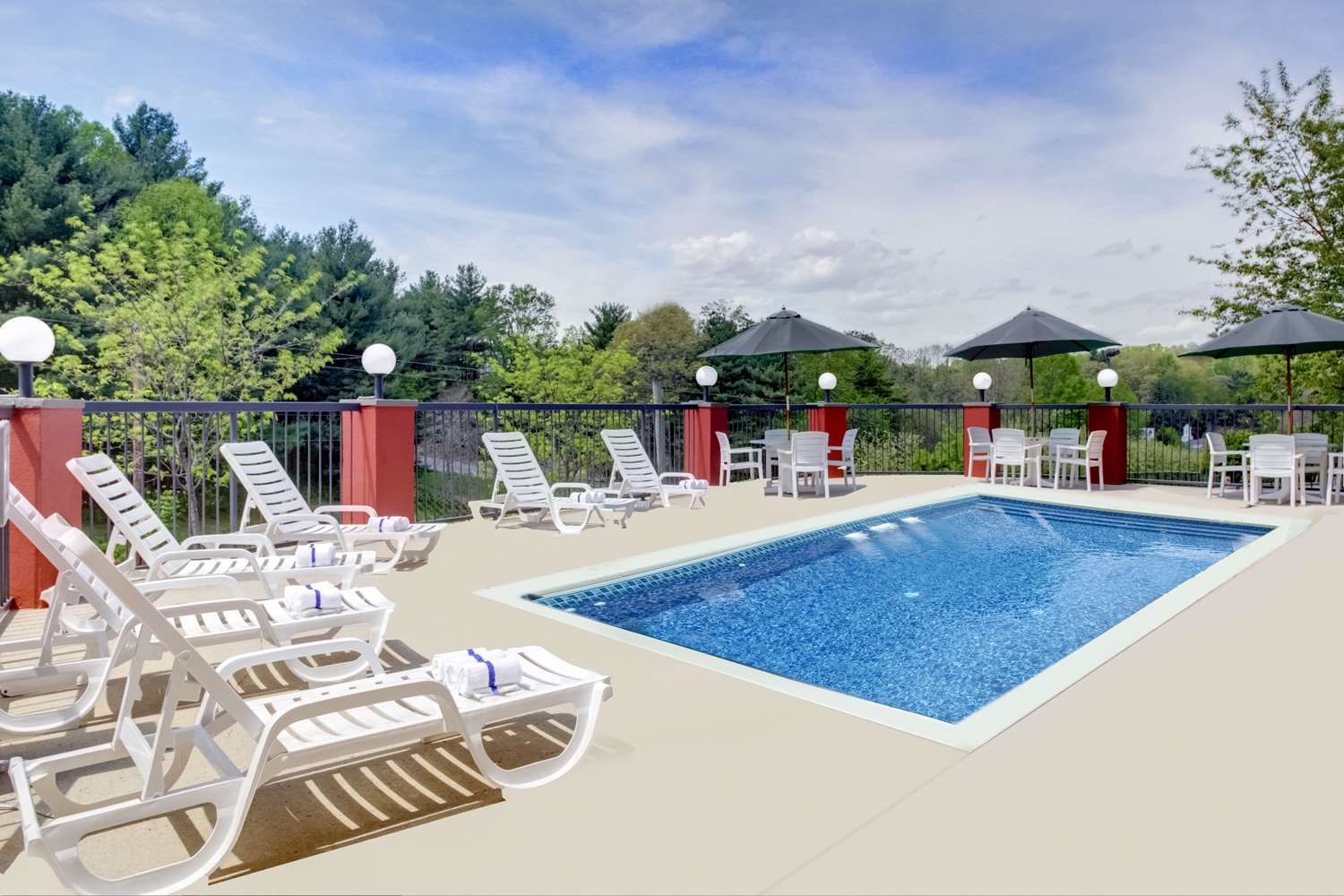 Clarion Pointe Biltmore Village 20/20