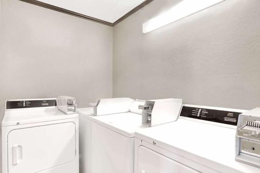 Motel6 Stafford, TX – SW Houston - Sugarland 43/43