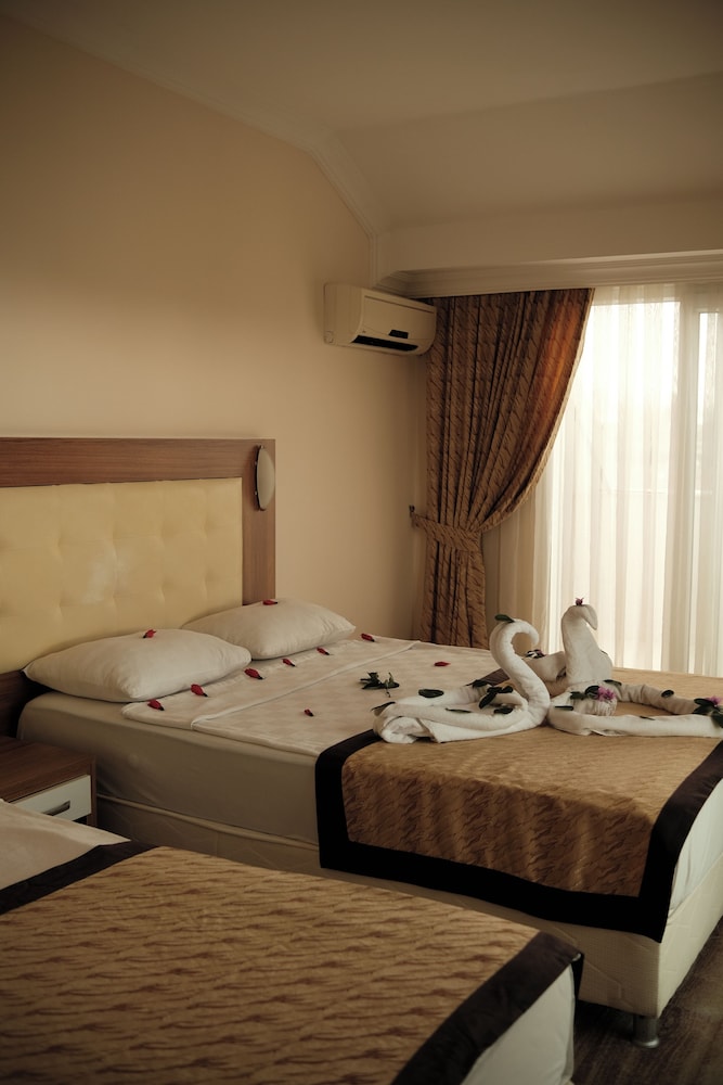 Mitos Apartment Hotel 13/42