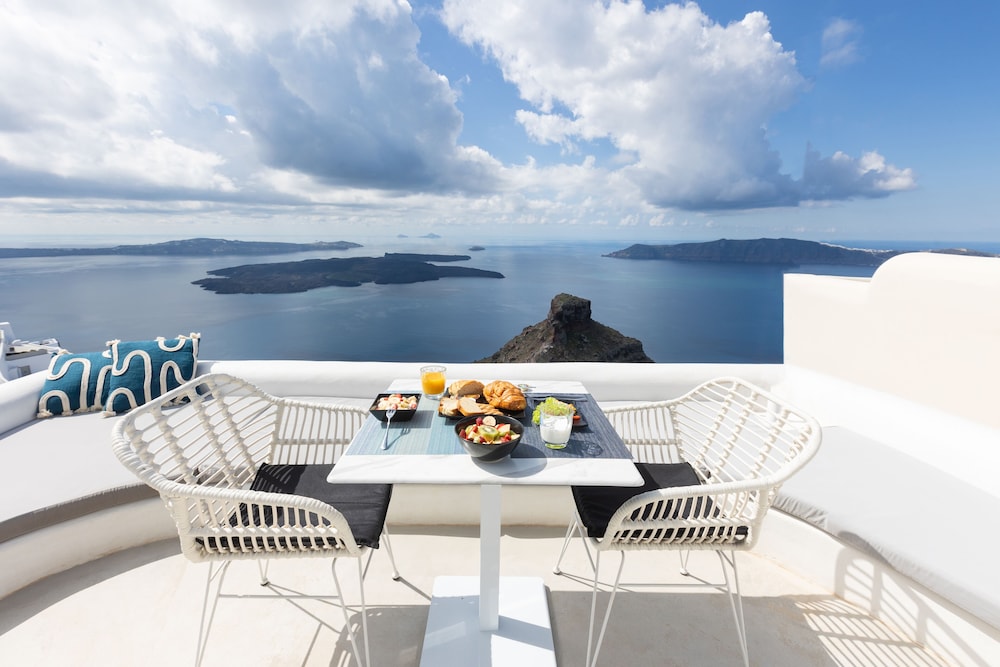 Heavens Edge Cliffside Villas & Suites 32/50
