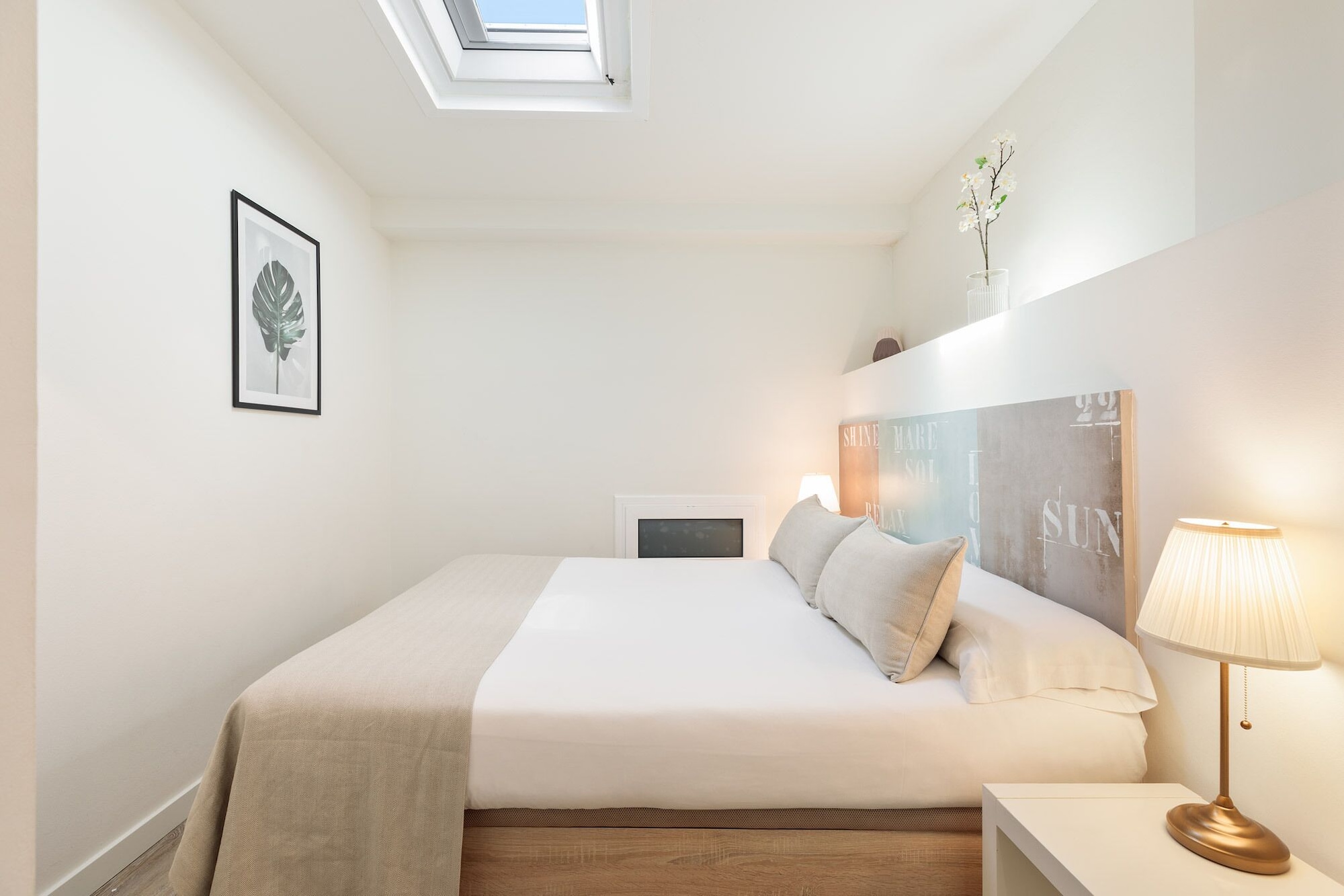 2 BEDROOMS, EXCLUSIVE, PENTHOUSE, TERRACE