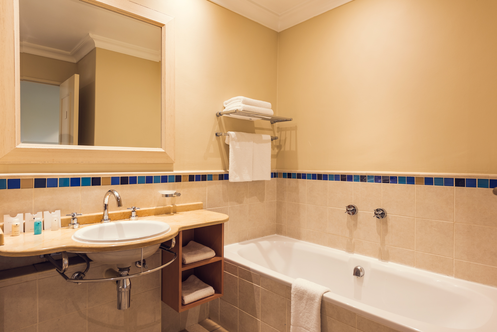 Sibaya Lodge 24/25