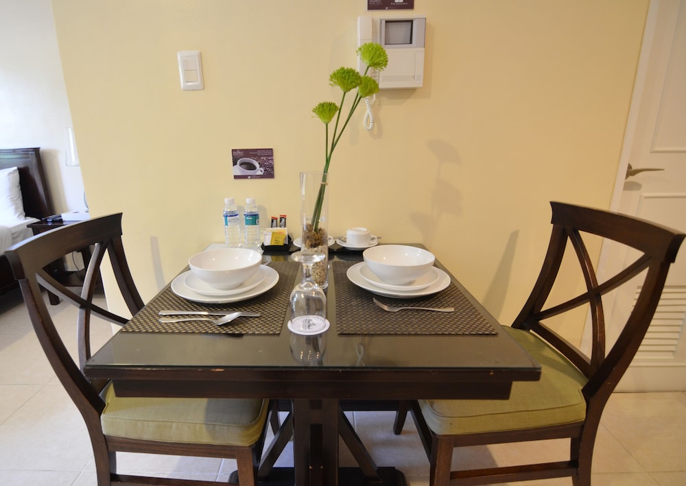 Crosswinds Resort Suites 27/50