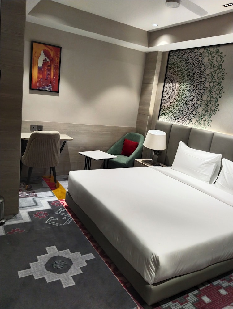 Crystal Inn Hotel 13/50