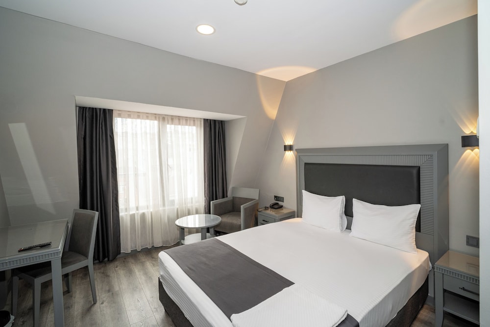 STANDARD, DOUBLE BED
