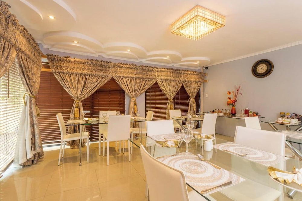 Ezulwini Guest House 6/50