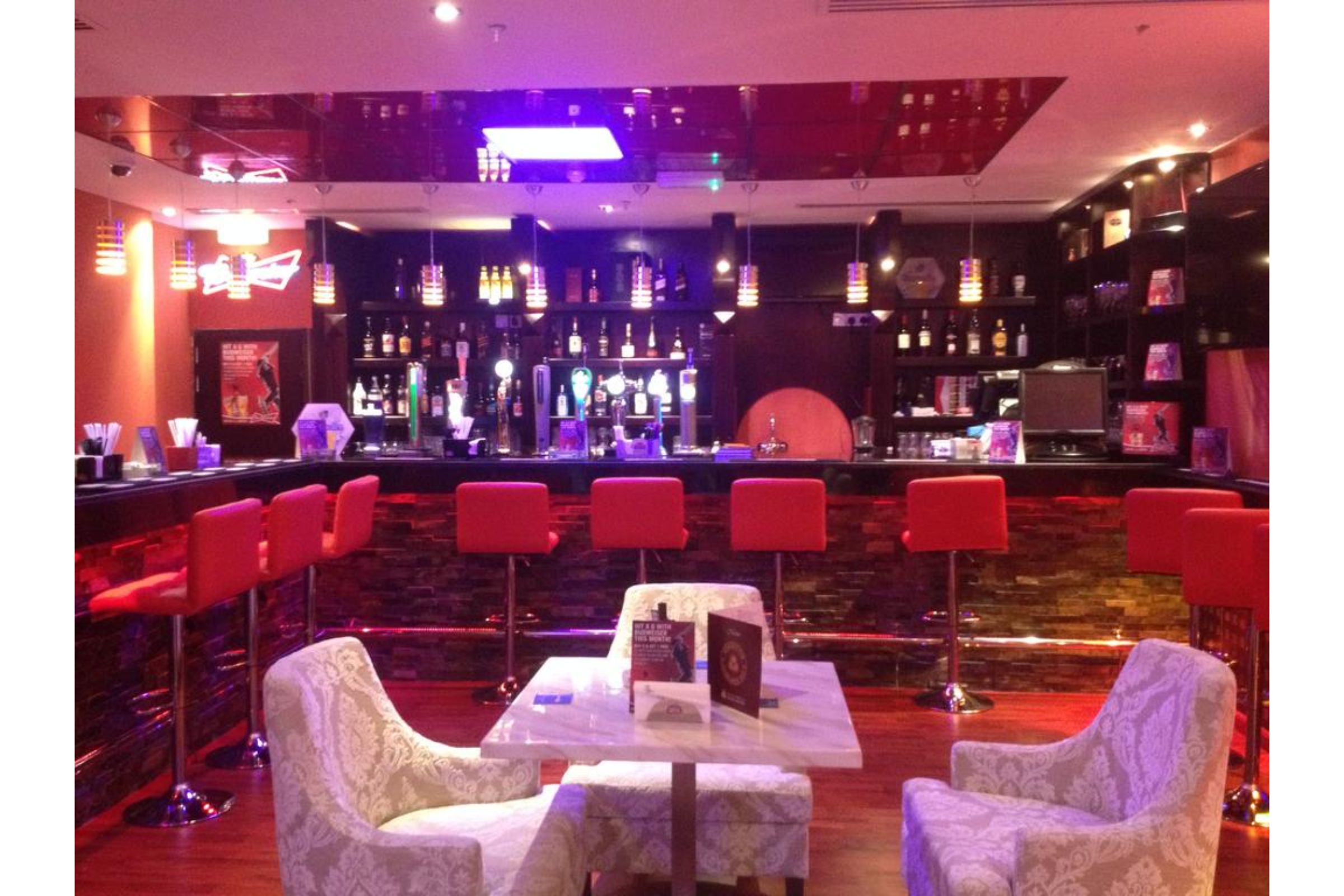 restaurant cafeteria
