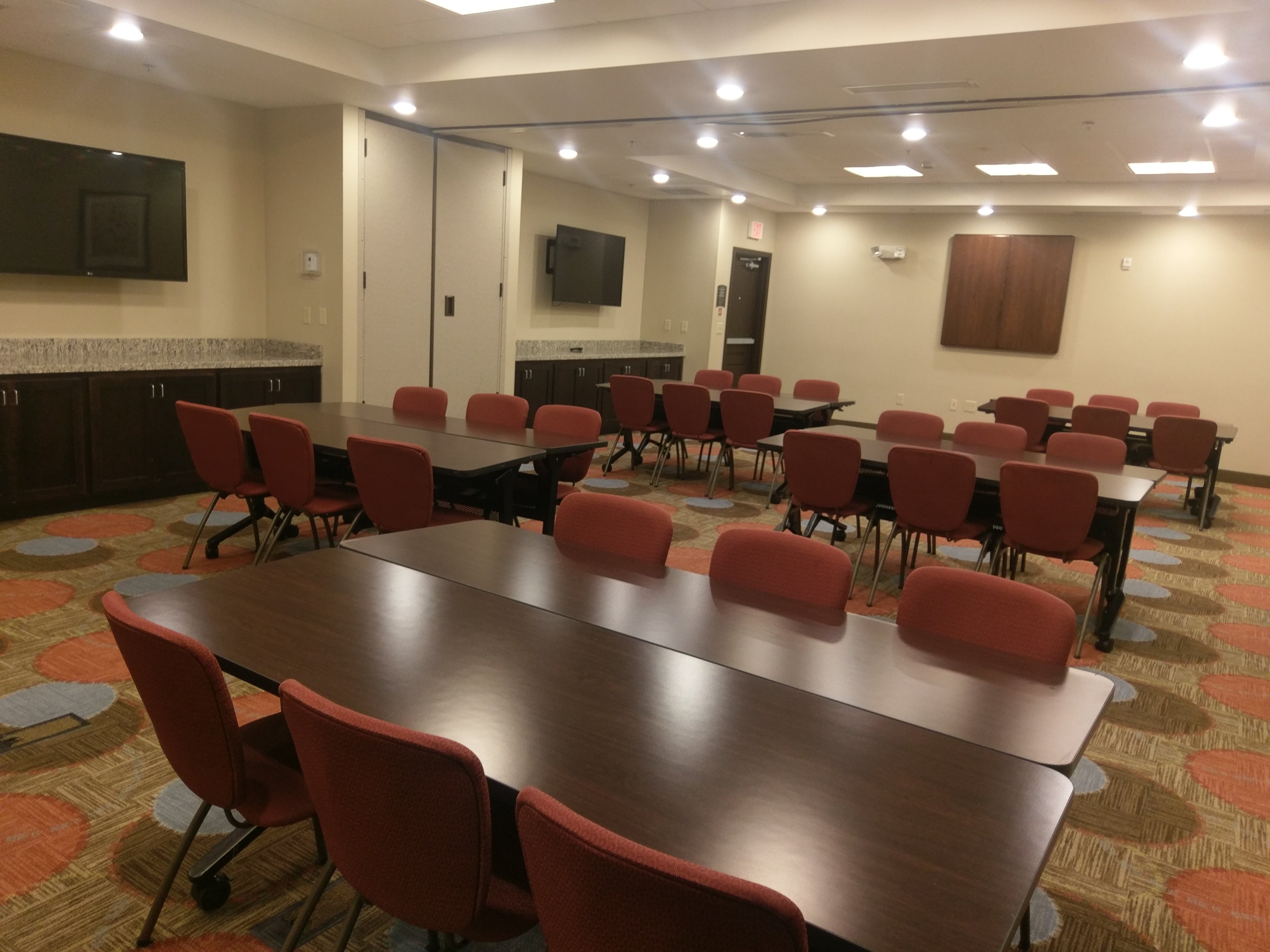 Staybridge Suites Grand Forks 41/46