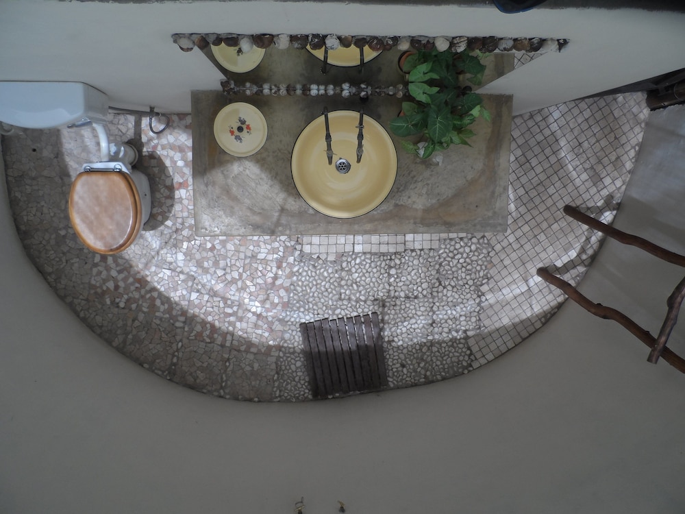 Caprivi Houseboat Safari Lodge 10/23