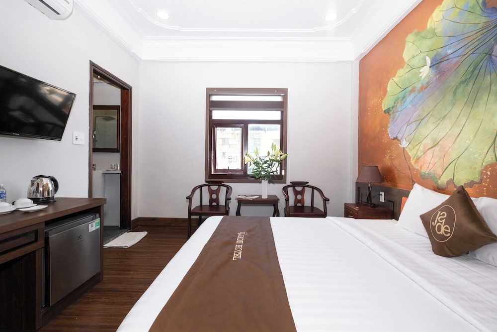 Jade Hotel 29/62