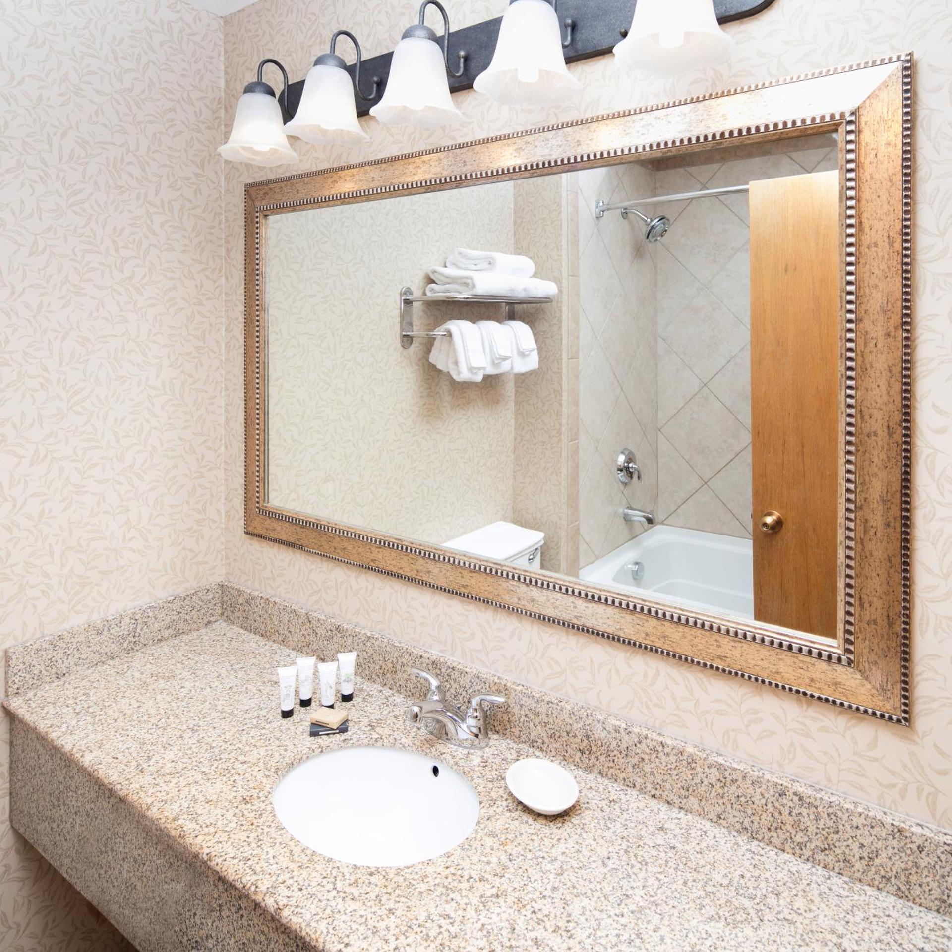 Deluxe, Suite, Hot Tub