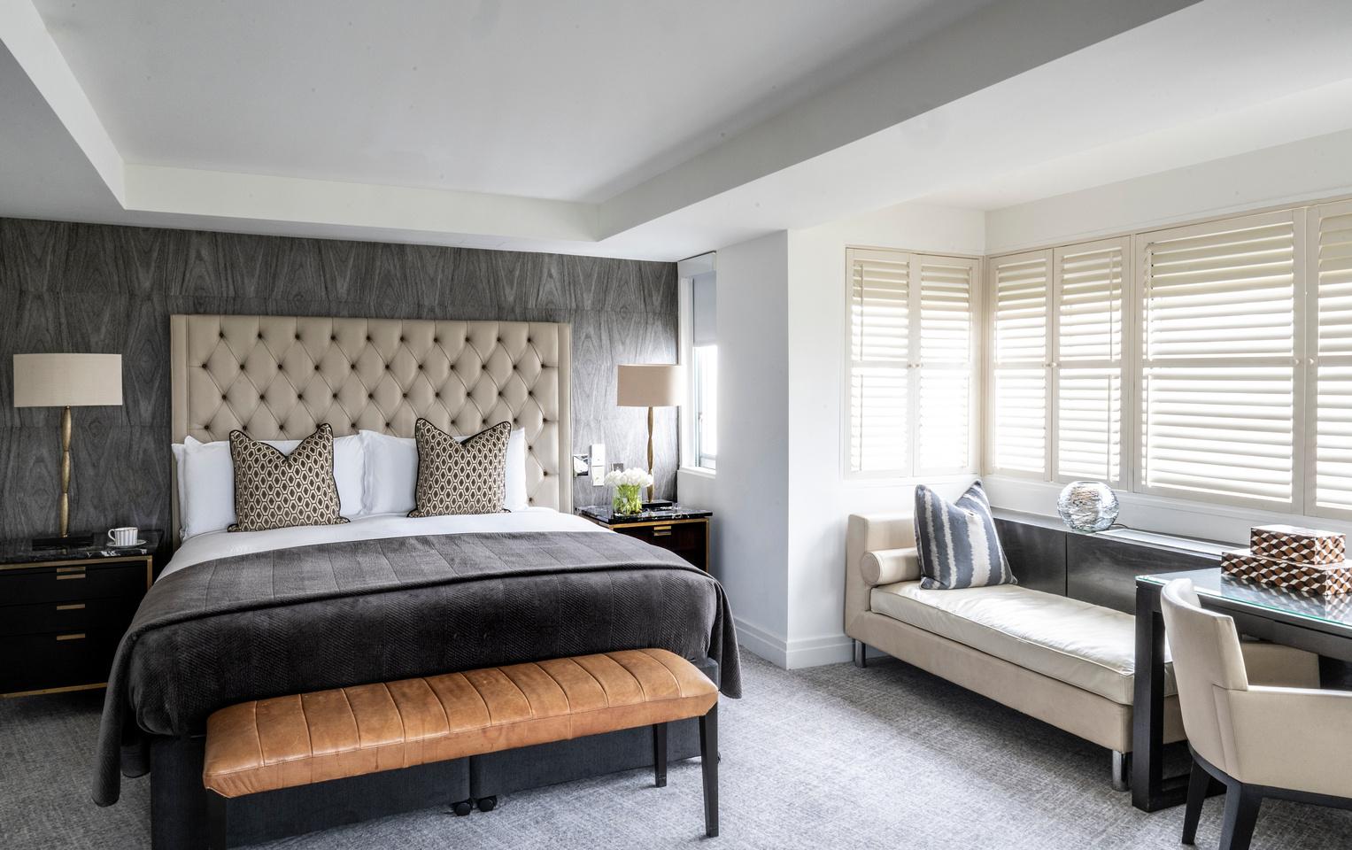 Signature, Suite, Park View