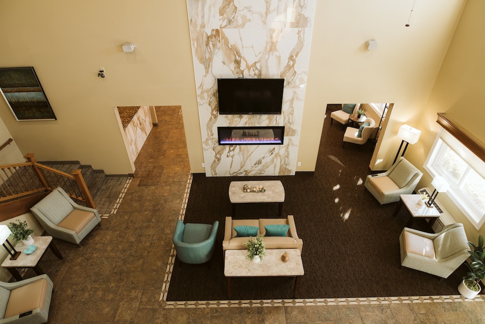 Expressway Suites Bismarck 42/65