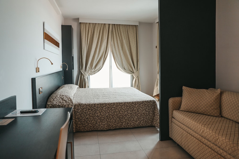 Club Hotel Dante Cervia 10/70