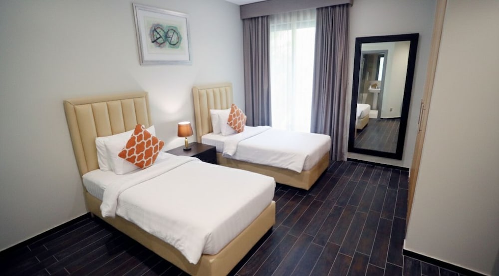 Dragon Hotel & Resort 13/50